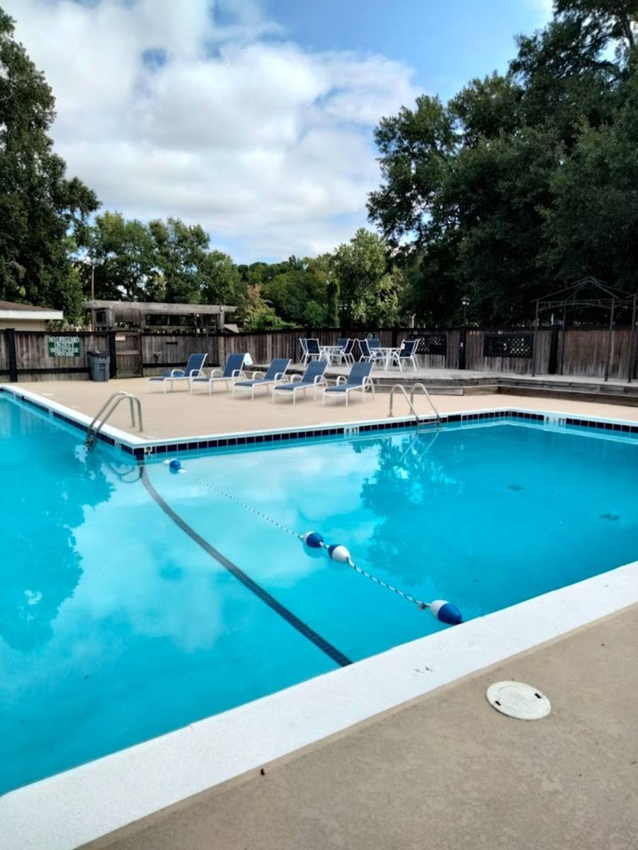 Apartment for rent at 6701 Dorchester Rd, North Charleston, SC 29418