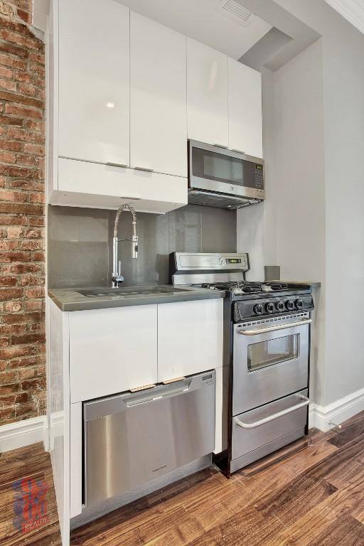 Apartment for rent at 124 Ridge St #6, New York, NY 10002