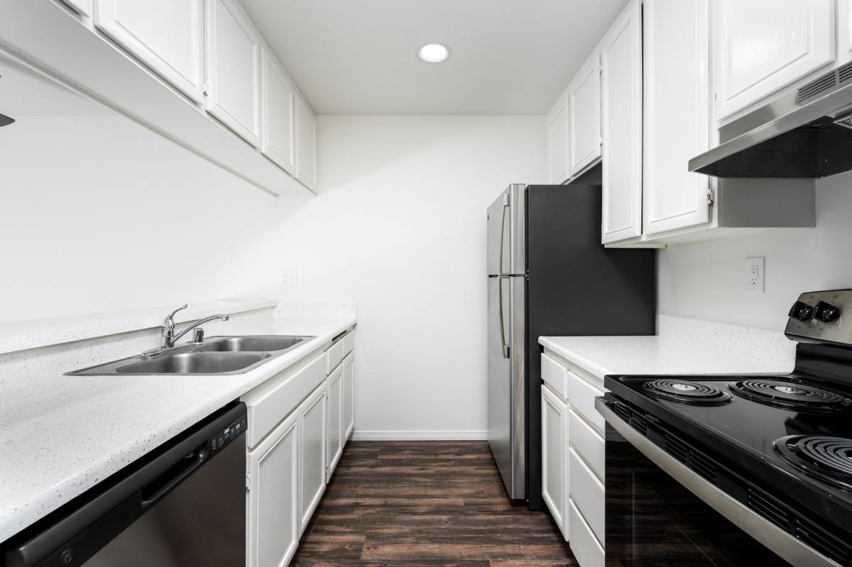 6935 Paradise Valley Rd, San Diego, CA 92139 Apartment For Rent