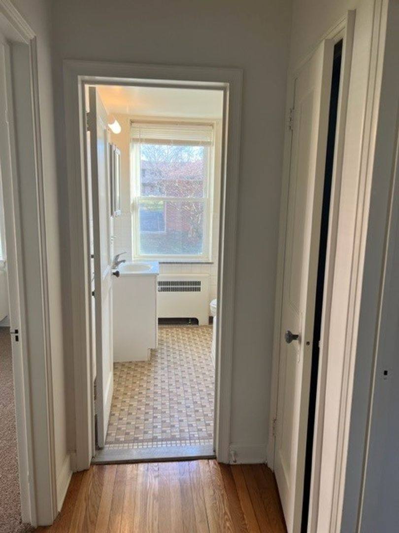 1055 N 22nd St, Allentown, PA 18104 - Apartment For Rent - Image 10