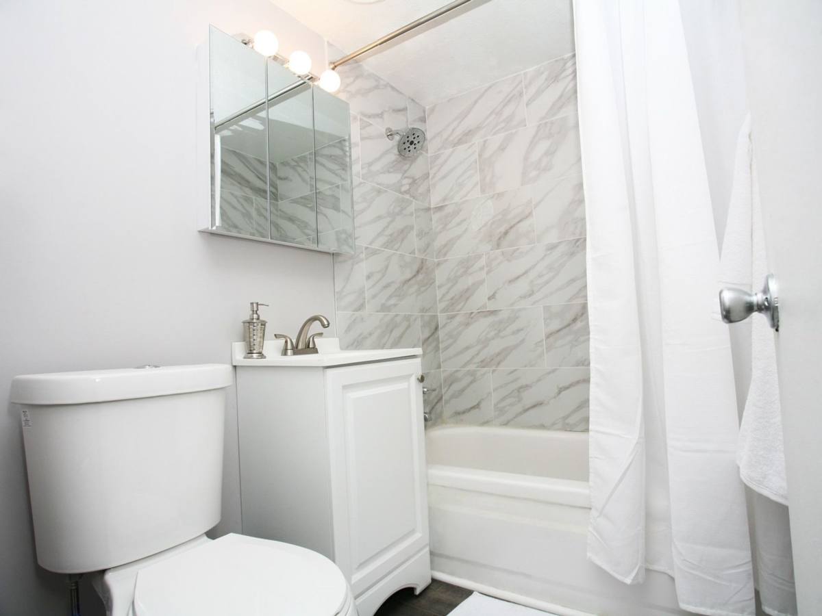 Apartment for rent at 14100 Lakeshore Blvd, Cleveland, OH 44110