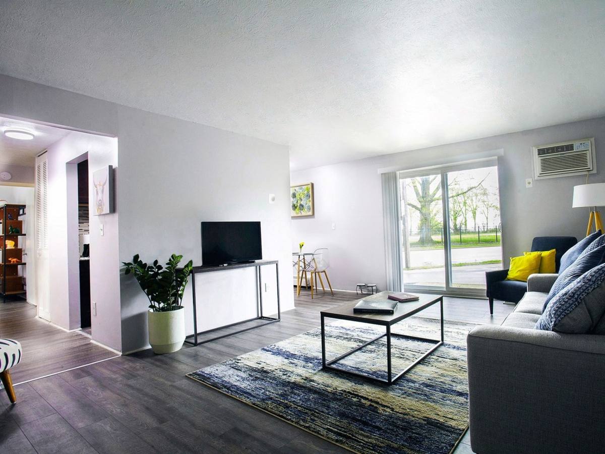 Apartment for rent at 14100 Lakeshore Blvd, Cleveland, OH 44110