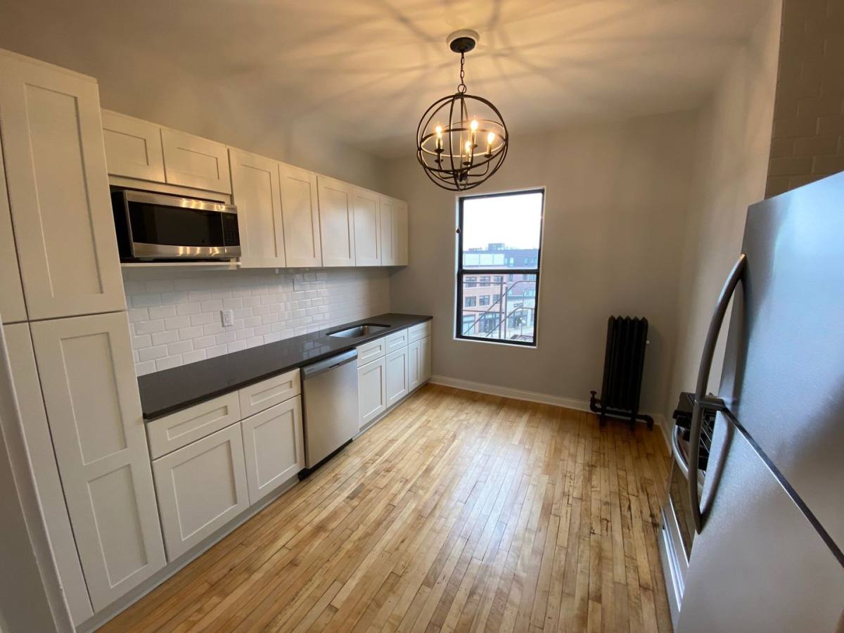 Apartment for rent at 905 W Franklin, Minneapolis, MN 55405