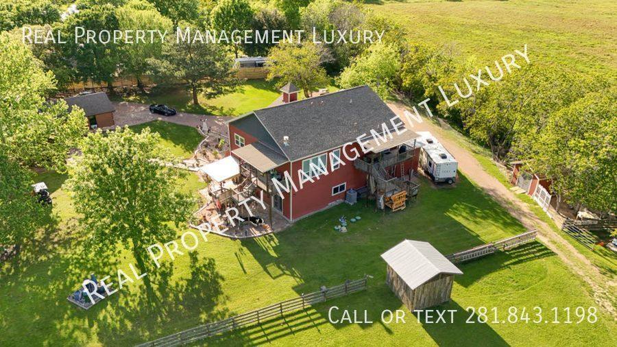 House for rent at 6111-A N Mallard Dr, Fulshear, TX 77441
