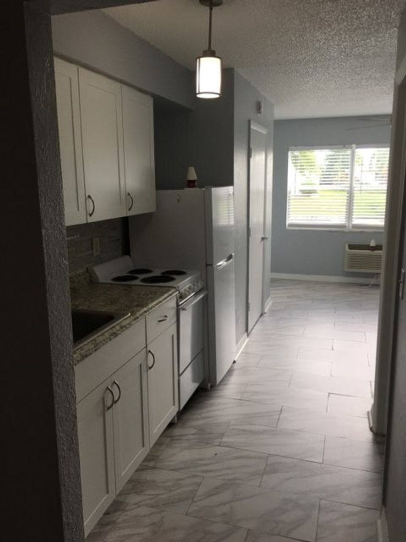 Apartment for rent at 3817 Del Prado Blvd S, Cape Coral, FL 33904