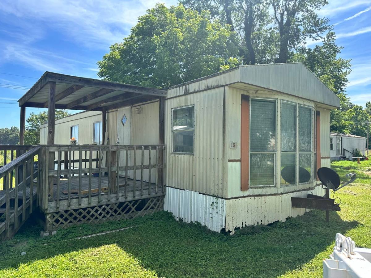 25 Benton Birmingham Rd, Benton, KY 42025 Apartment For Rent