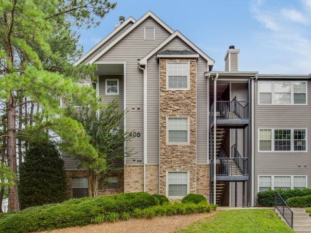 Apartment for rent at 1000 Crowne Oaks Circle #E23, Winston Salem, NC 27106