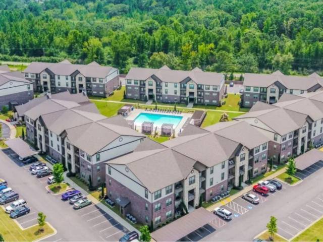 Apartment for rent at 14201 Kanis Rd #E13, Little Rock, AR 72223