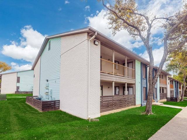 Apartment for rent at 2003 Oakhill Rd #D11, San Antonio, TX 78238