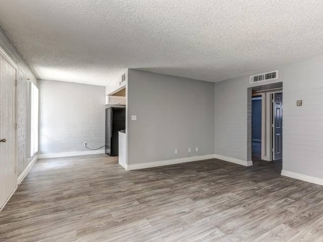 Apartment for rent at 2925 N Greenfield Rd #C32, Phoenix, AZ 85016