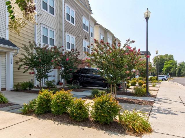 Apartment for rent at 10225 Dumfries Rd #E33, Manassas, VA 20110