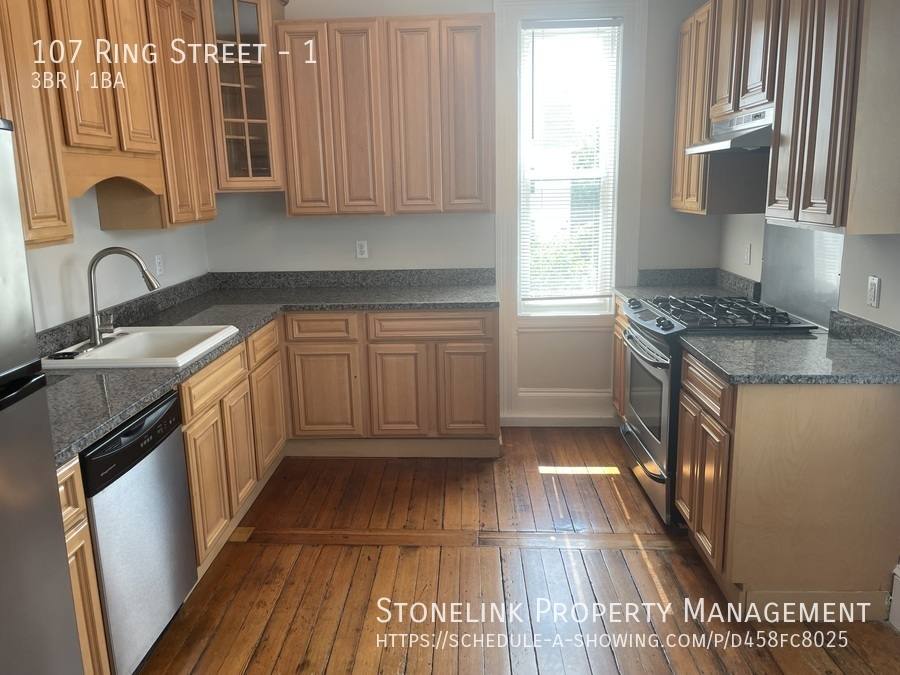 107 Ring St #1, Providence, RI 02909