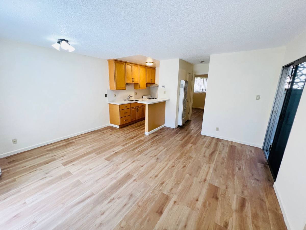 Apartment for rent at 427 E 19th St, Oakland, CA 94606