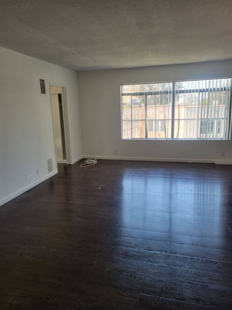 Apartment for rent at 8456 Blackburn Ave, Los Angeles, CA 90048