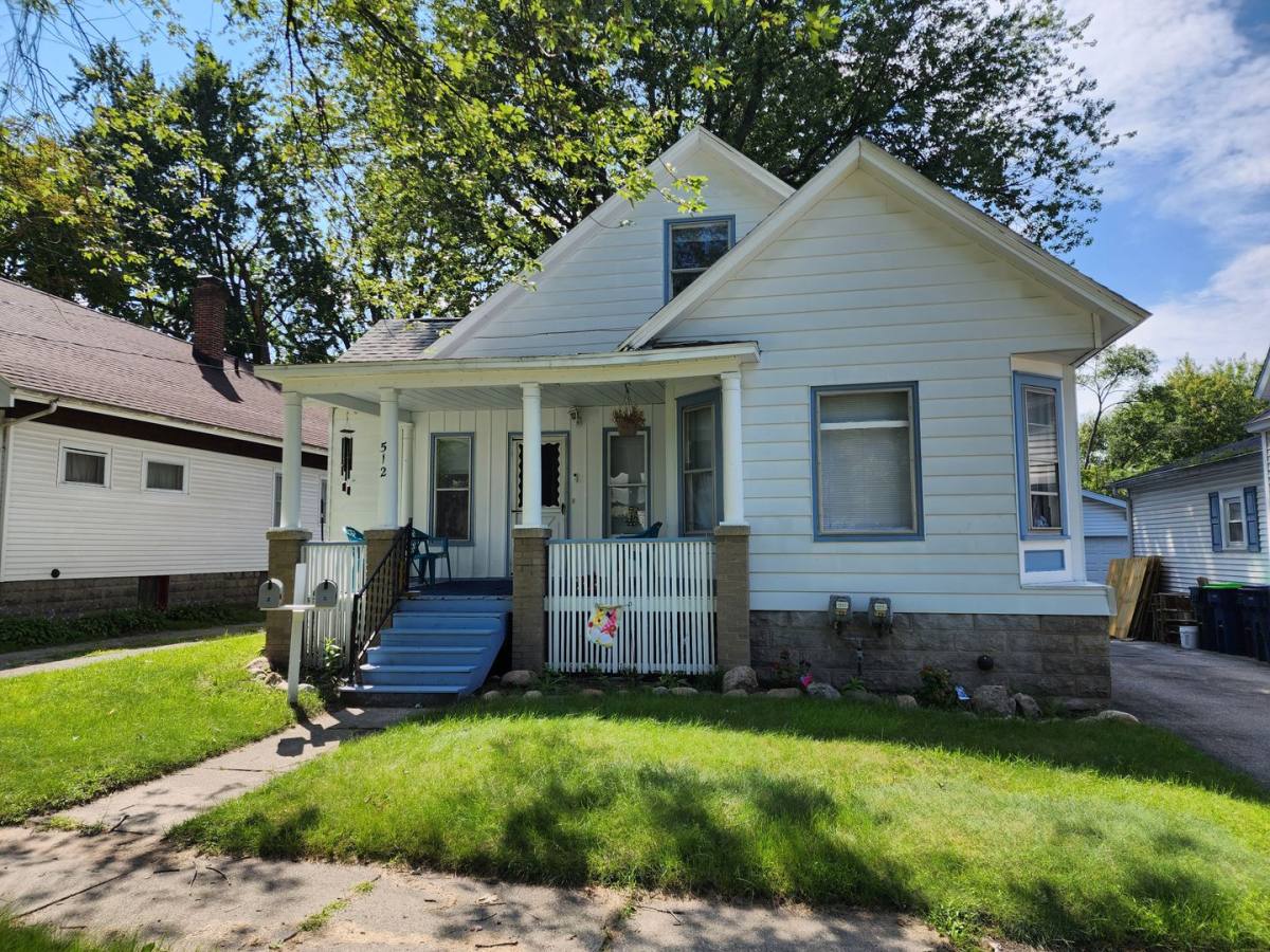 Apartment for rent at 512 S Chilson, Bay City, MI 48706