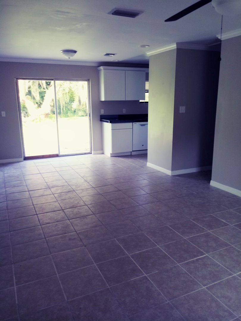 Apartment for rent at 2216-2248 Cr, Lake Panasoffkee, FL 33538