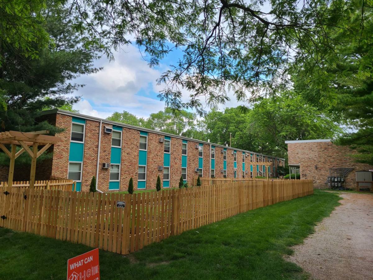 Apartment for rent at 607- 611 W Healey St, Champaign, IL 61820