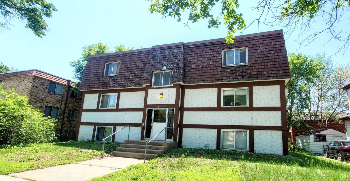 Apartment for rent at 1108 8th St SE, Minneapolis, MN 55414