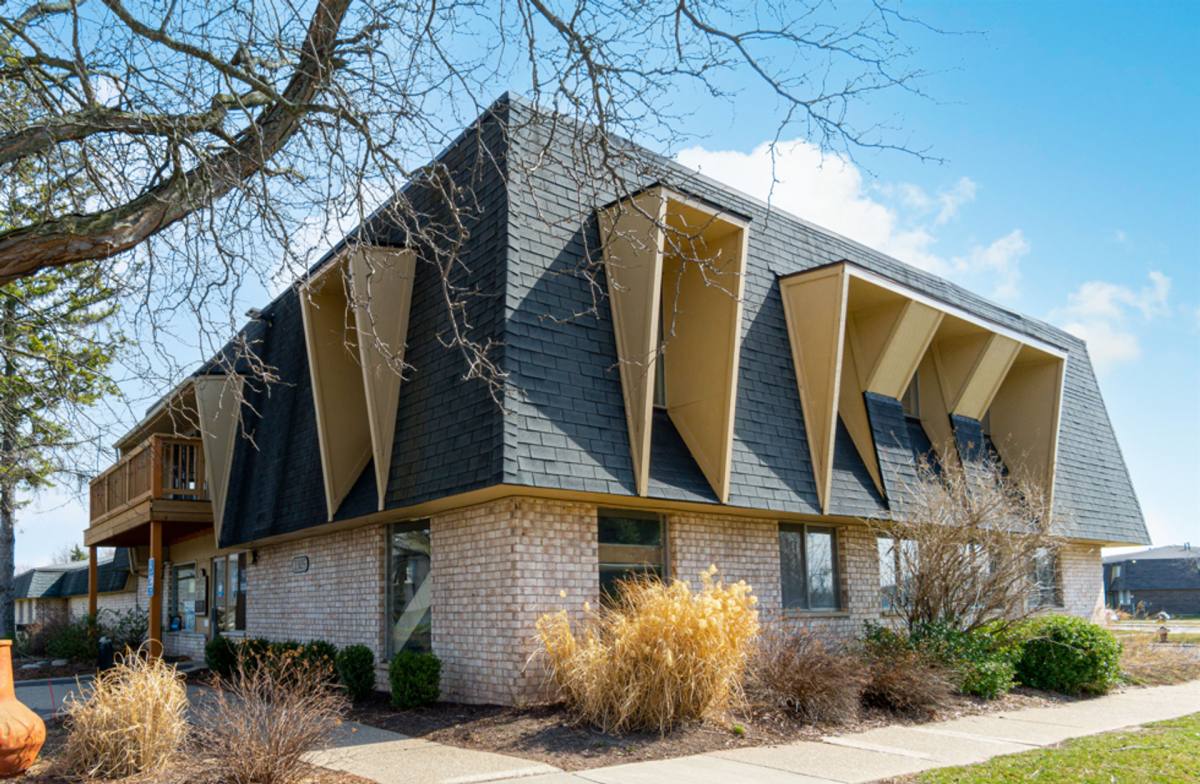 Townhouse for rent at 2305 E Jolly Rd, Lansing, MI 48910
