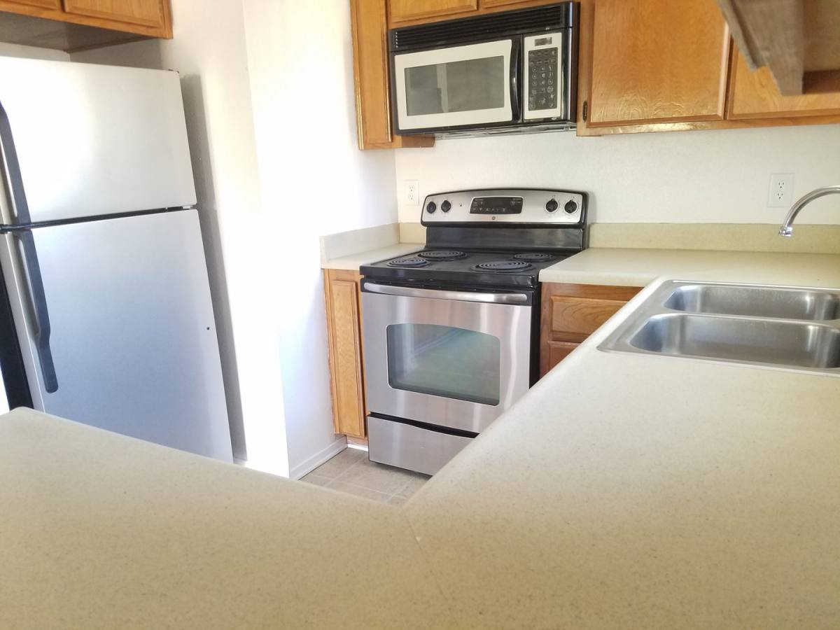 Apartment for rent at 6900 Valleyview Dr, Bakersfield, CA 93306