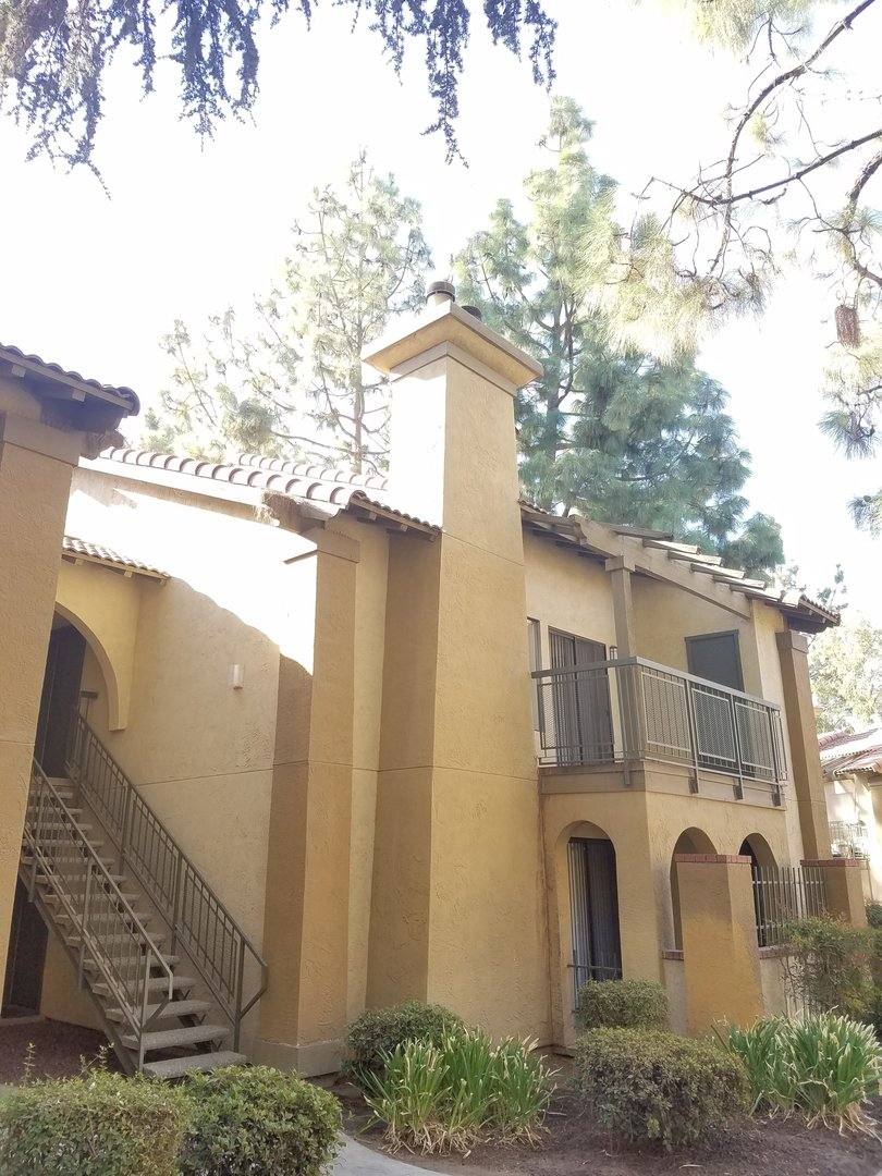 Apartment for rent at 6900 Valleyview Dr, Bakersfield, CA 93306