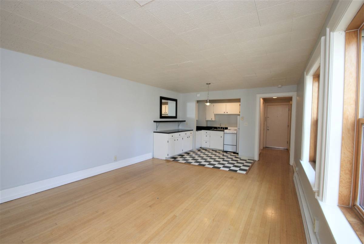 Apartment for rent at 1400 Boren Ave, Seattle, WA 98101
