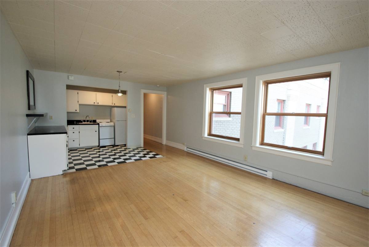 Apartment for rent at 1400 Boren Ave, Seattle, WA 98101
