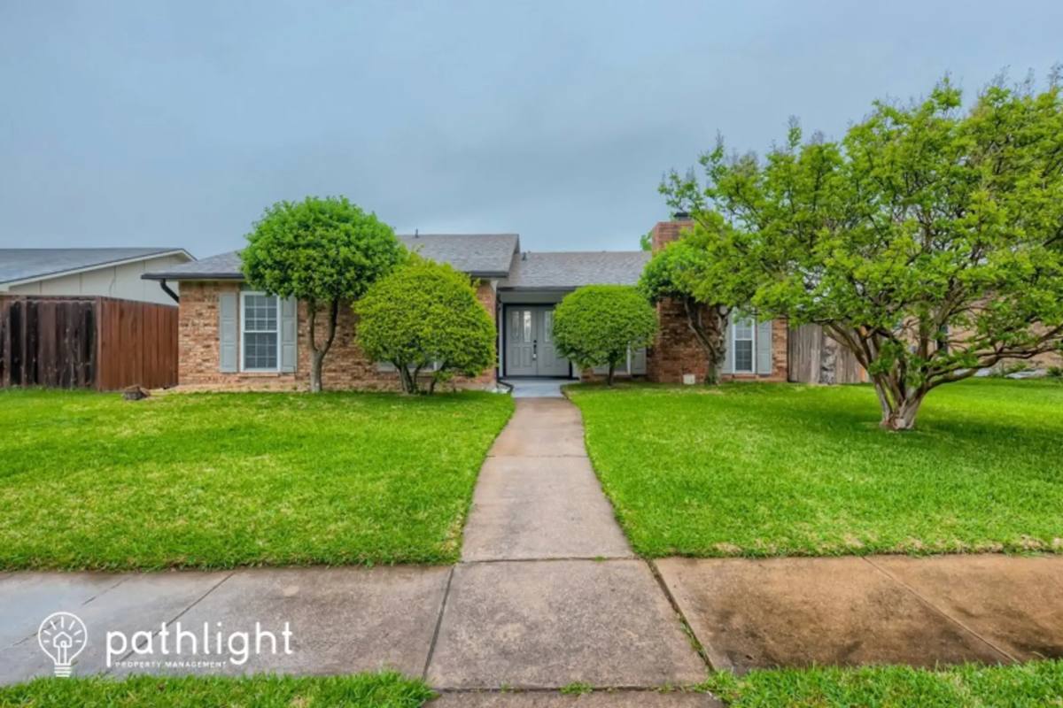 2205 Marble Falls Dr, Carrollton, TX 75007