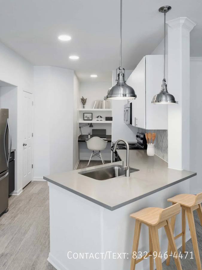 Apartment for rent at 1899 Bass St #CH1, Houston, TX 77007
