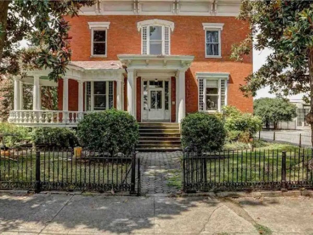 House for rent at 204 S Market St, Petersburg, VA 23803