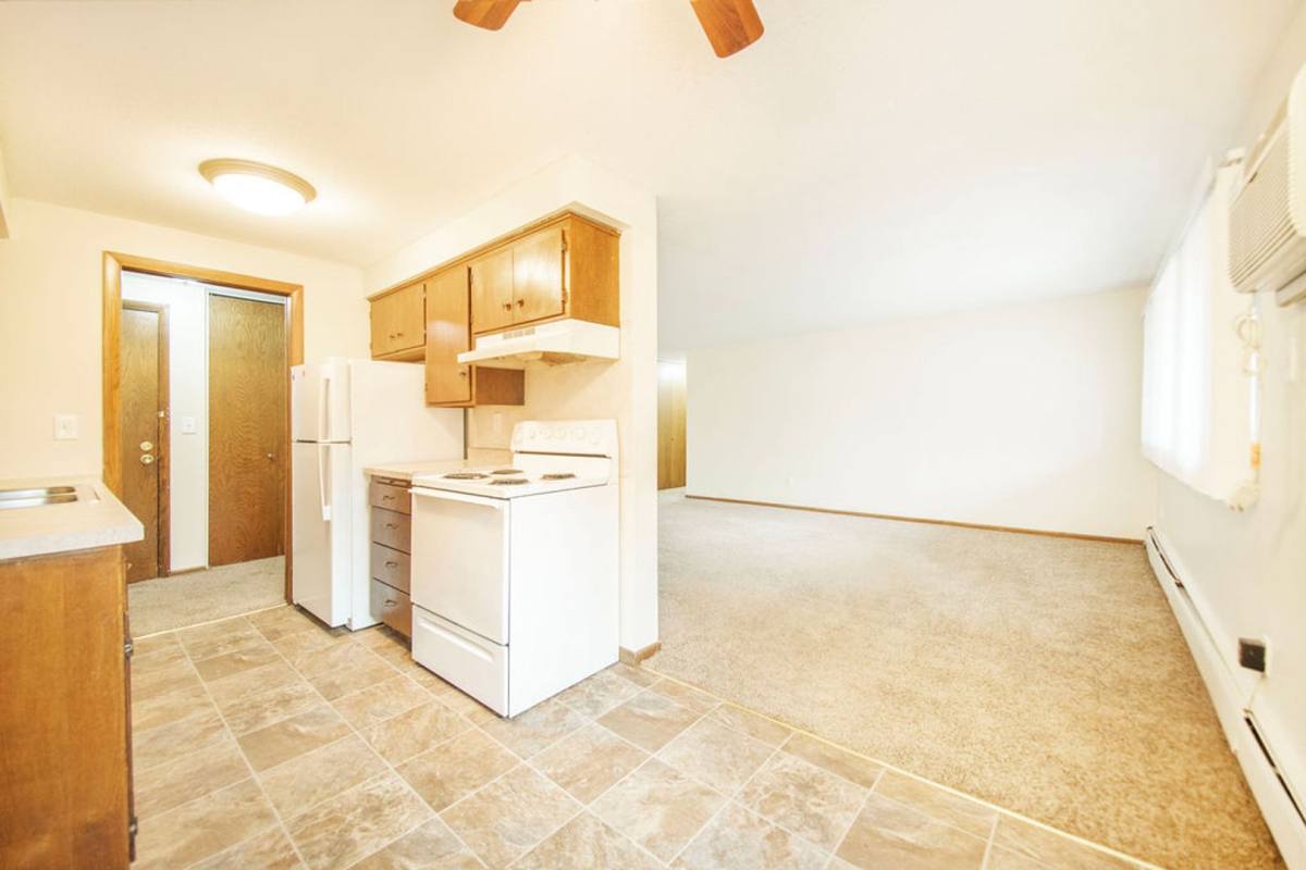 Apartment for rent at 101 Glenbrook Rd, Wayzata, MN 55391