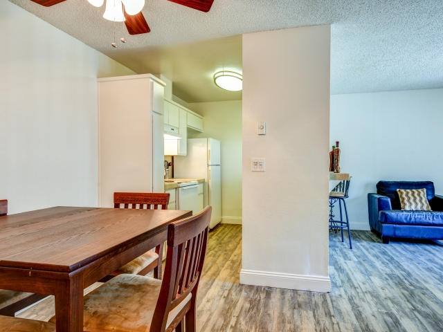 Apartment for rent at 2118 Canoas Garden Ave #C33, San Jose, CA 95125