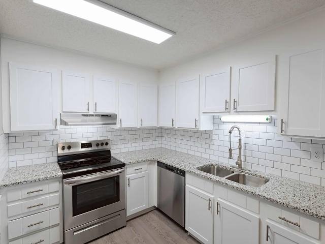 Apartment for rent at 472 Lindsay St #E33, Kernersville, NC 27284