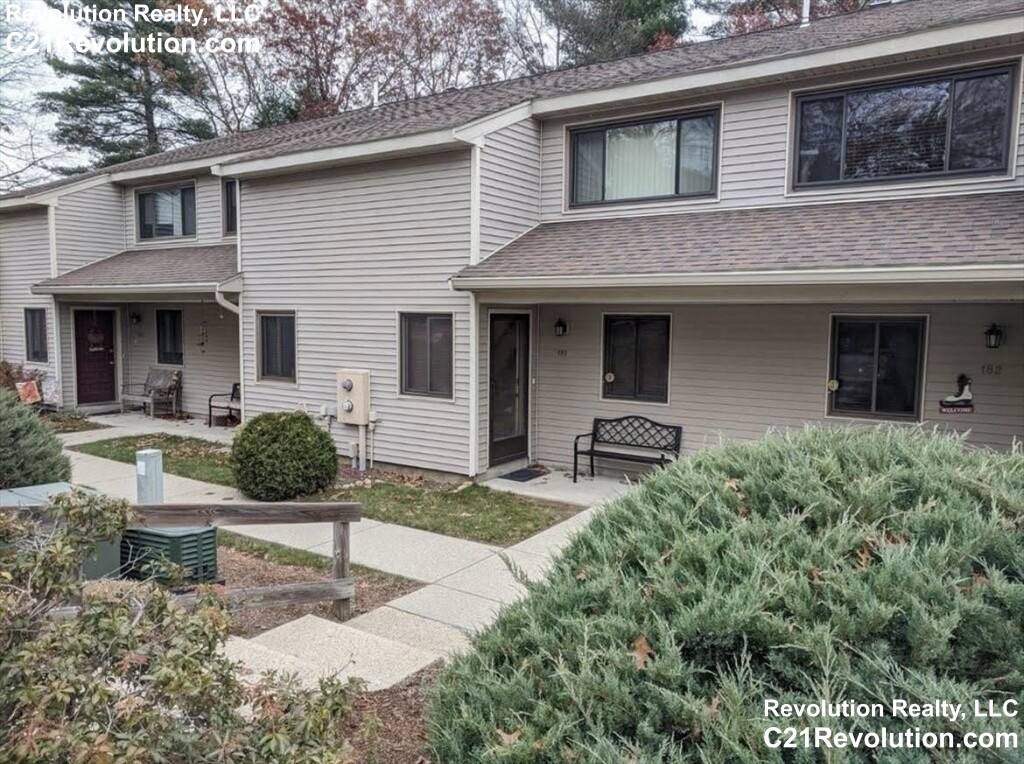 174 Highwood Dr #1-174, Franklin, MA 02038