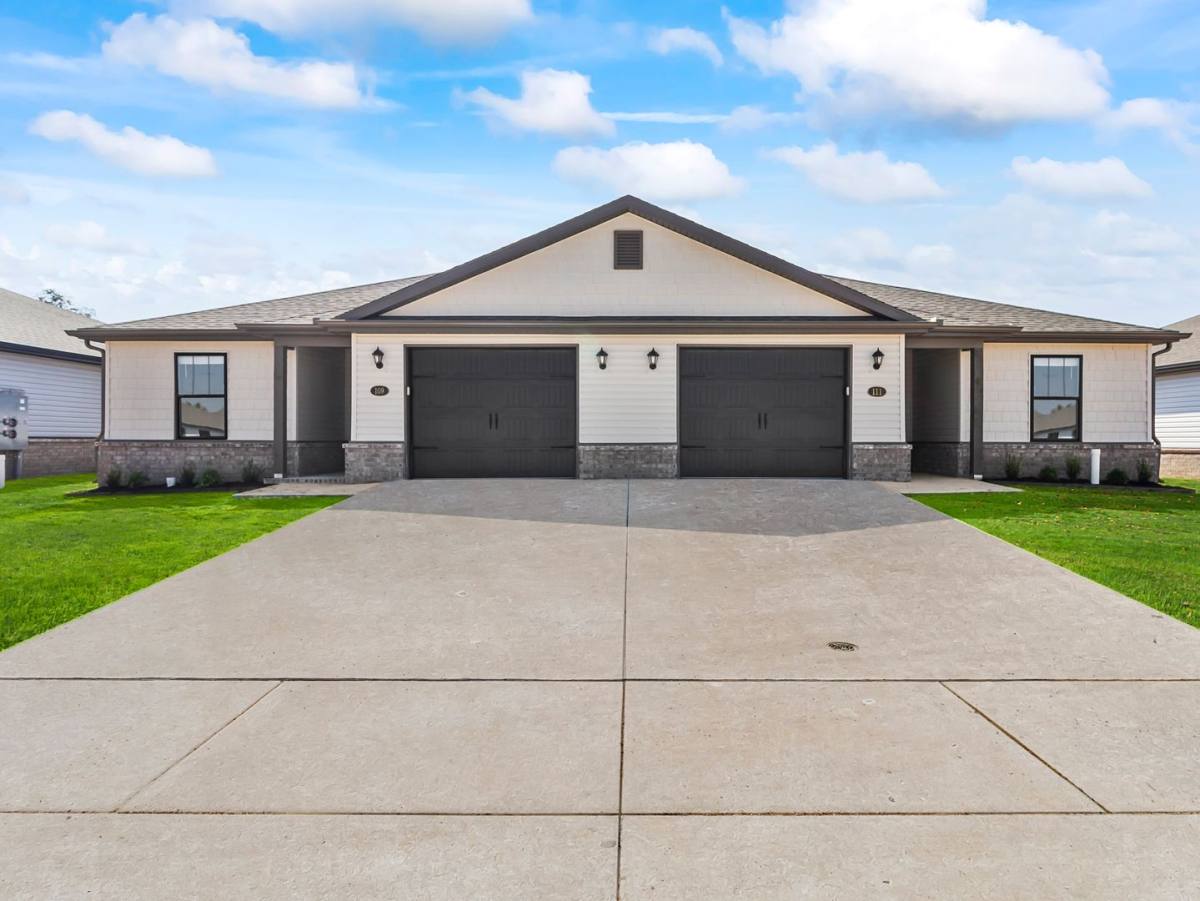 Apartment for rent at 111 NW 63rd Ave, Bentonville, AR 72713