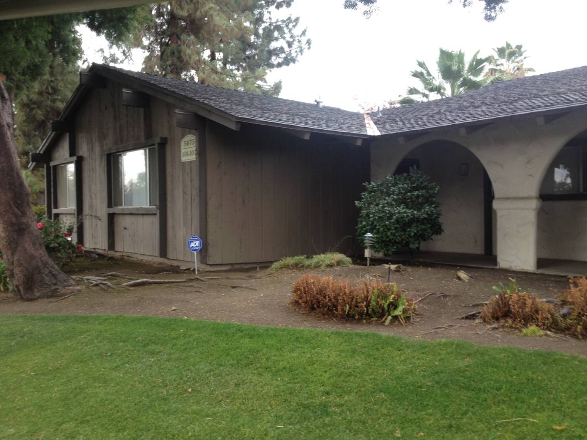 Apartment for rent at 526 E Barstow, Fresno, CA 93710