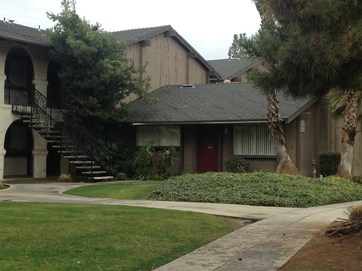 Apartment for rent at Casa Del Rey, 526 E Barstow, Fresno, CA 93710