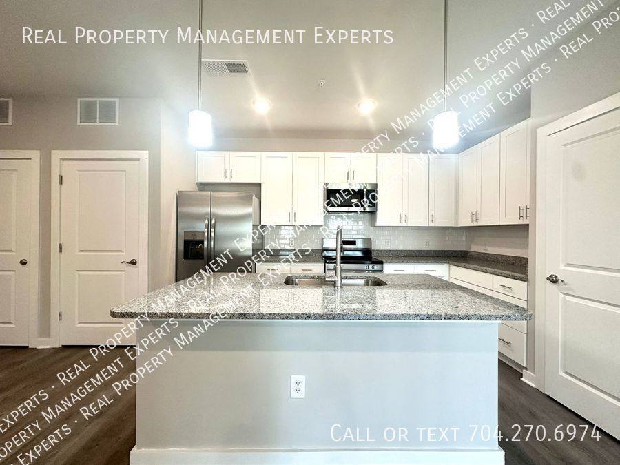 Townhouse for rent at 7023 Star Oaks Lane #105, Charlotte, NC 28262