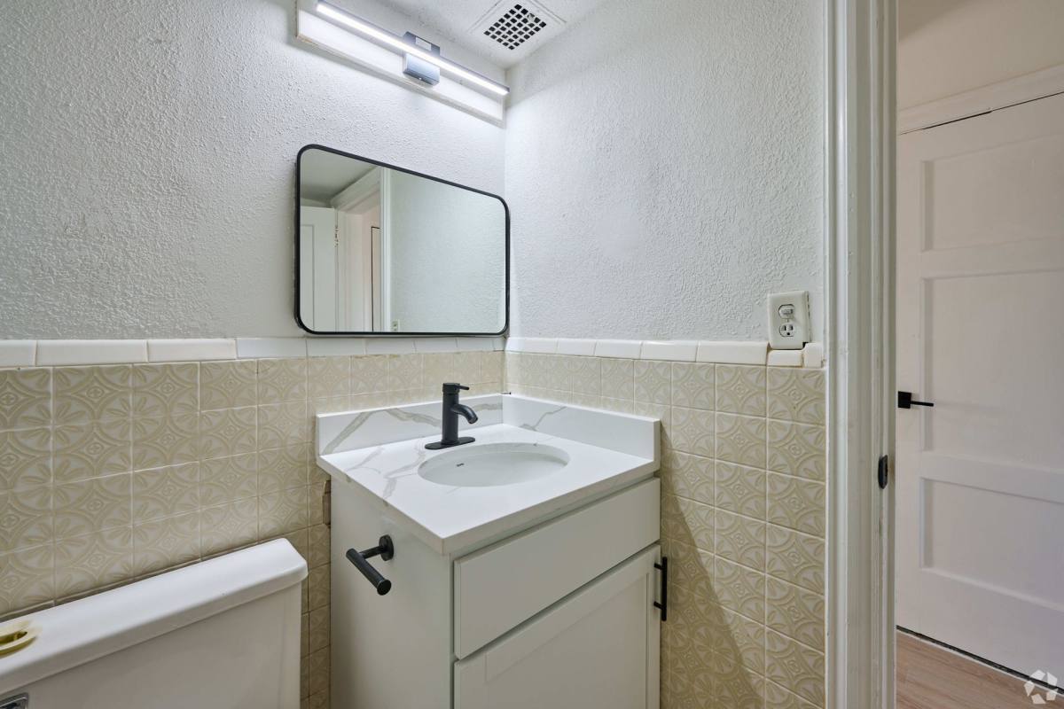 Apartment for rent at 111 E Ave, Rochester, NY 14604