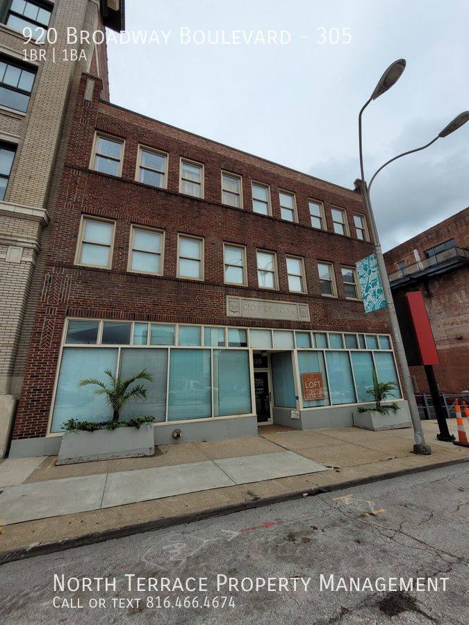 Apartment for rent at Jewell Lofts, 920 Broadway Blvd, Kansas City, MO 64105