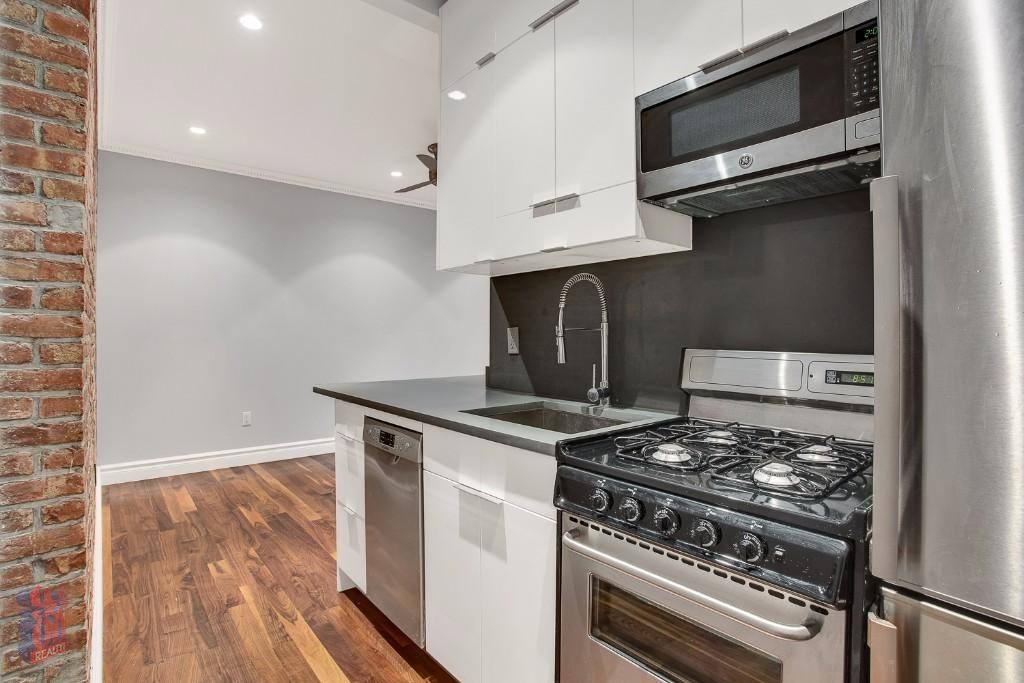 Apartment for rent at 1590 Lexington Ave #1-0, New York, NY 10029