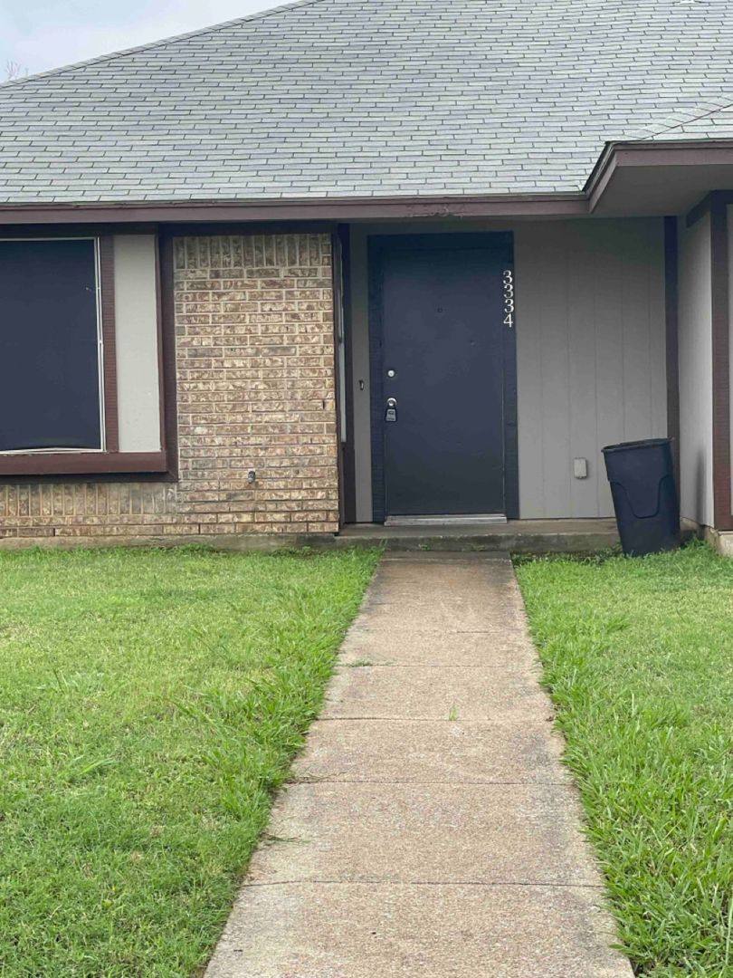 House for rent at 3334 Heritage Lane, Fort Worth, TX 76140