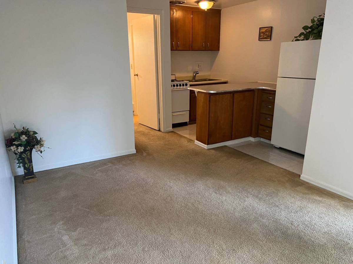 Apartment for rent at 710-7125 NE 43rd St, Seattle, WA 98105