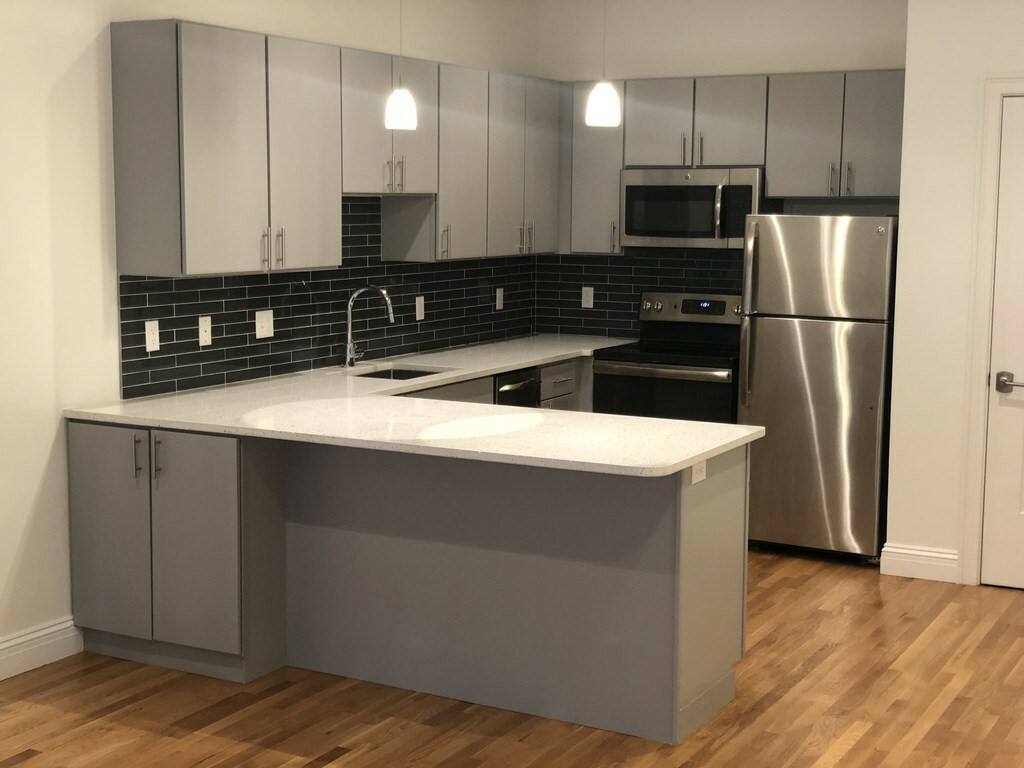 Apartment for rent at 166 Newbury St #4R, Boston, MA 02116