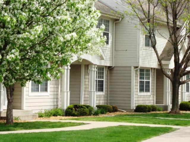 Apartment for rent at 5699 Vista Dr #D23, West Des Moines, IA 50266
