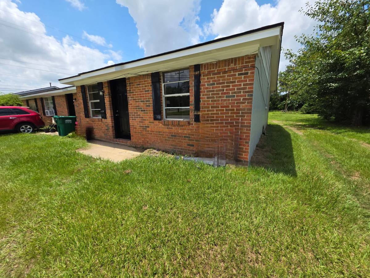 Townhouse for rent at 315 Flintside, Albany, GA 31701