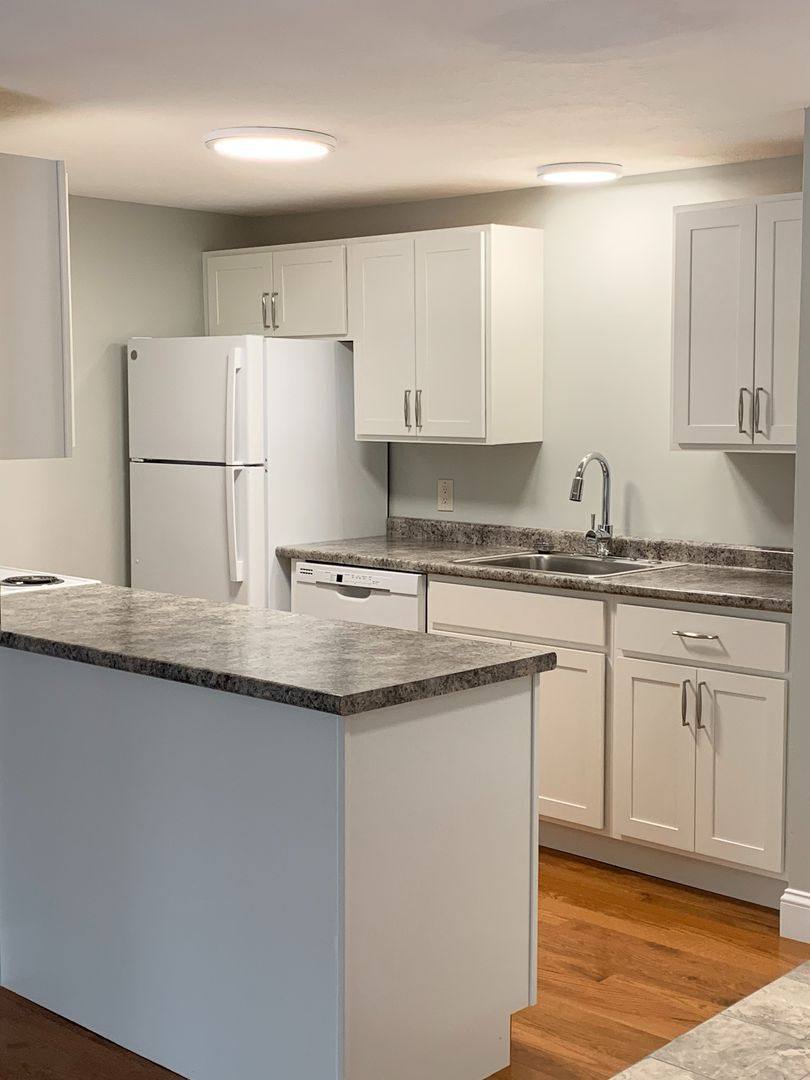 Apartment for rent at 10 Center St, Merrimack, NH 03054