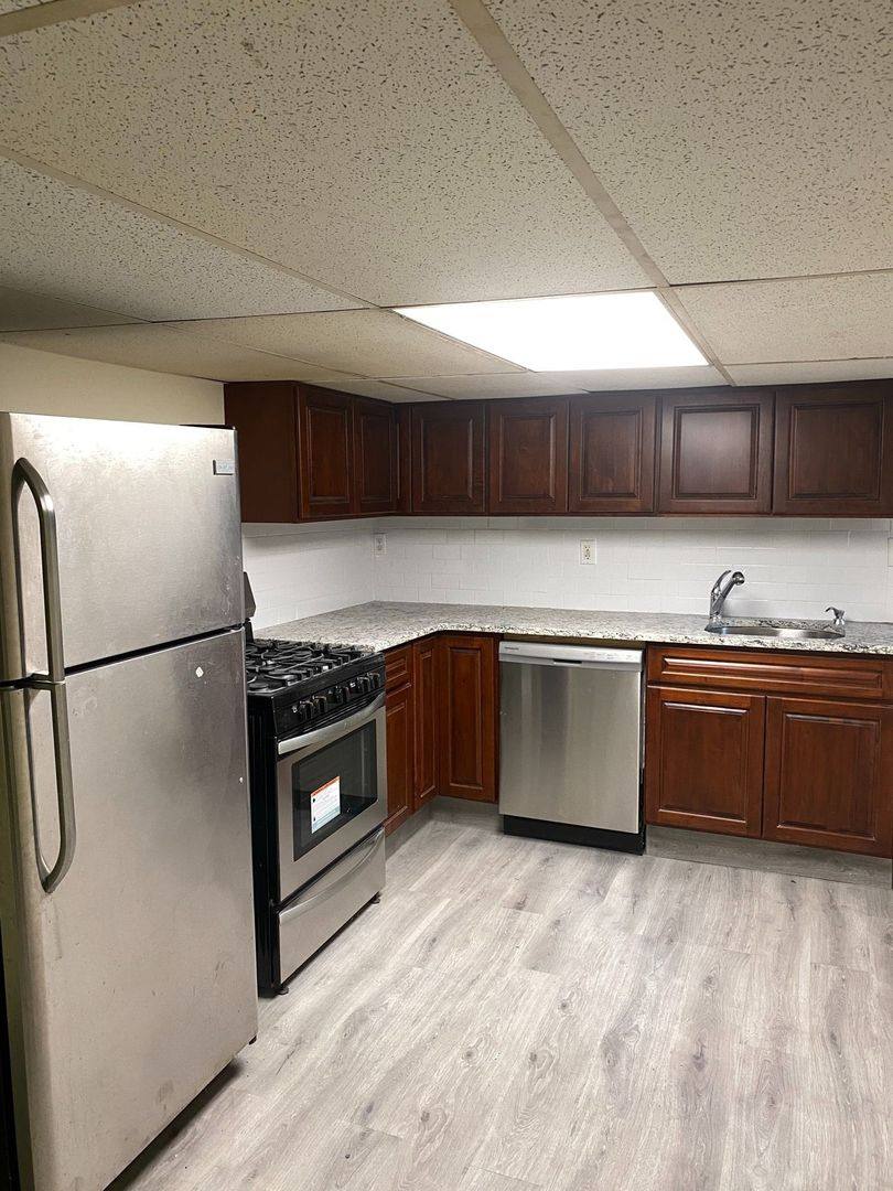 Apartment for rent at 114 Glenwood Ave, Jersey City, NJ 07306