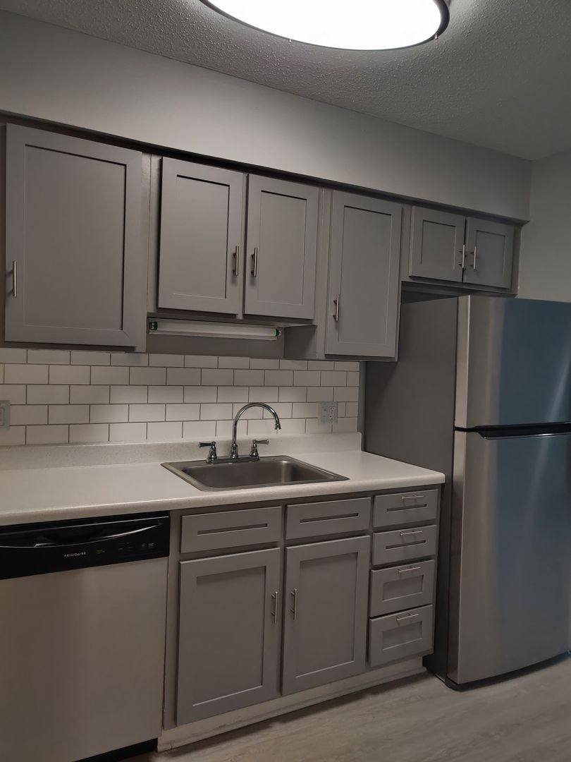 Apartment for rent at 2231 Shadow Valley Rd, High Point, NC 27265