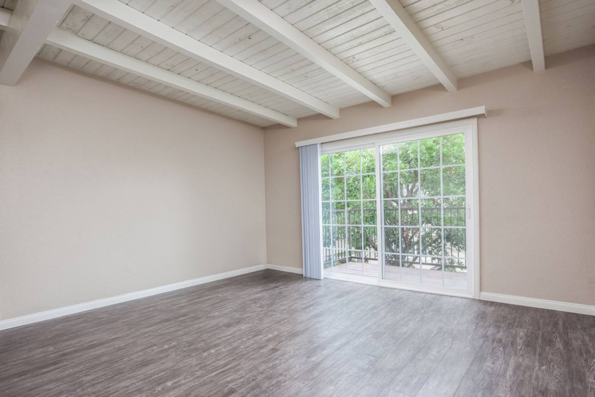 Apartment for rent at 2701 W McFadden Ave, Santa Ana, CA 92704